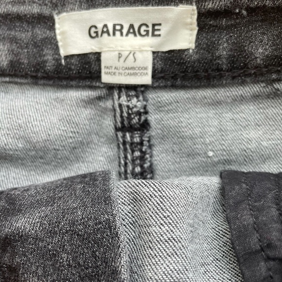 Garage Miniskirt - Picture 3 of 3